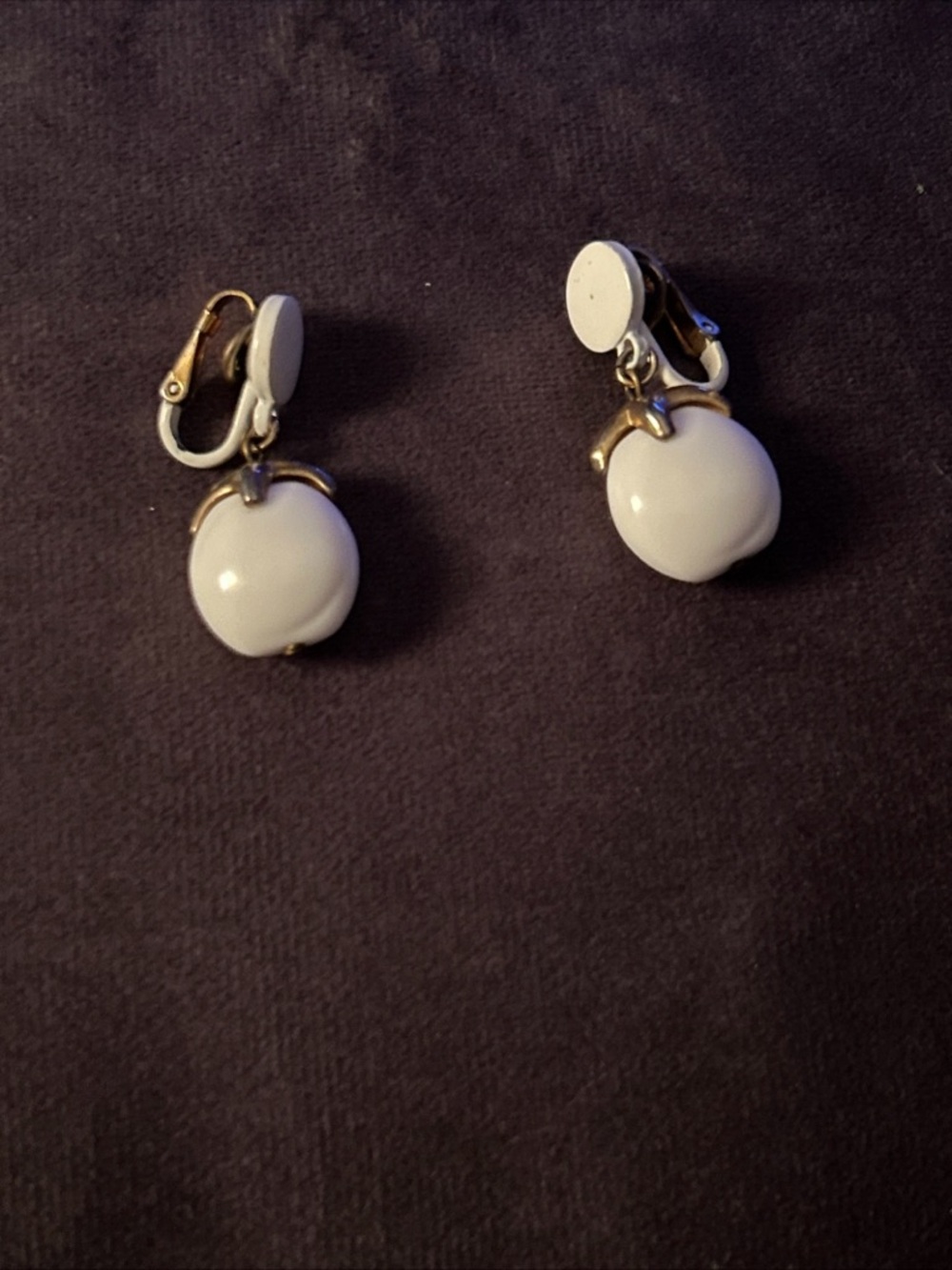 Vintage Crown Trifari White Clip-On Drop Earrings